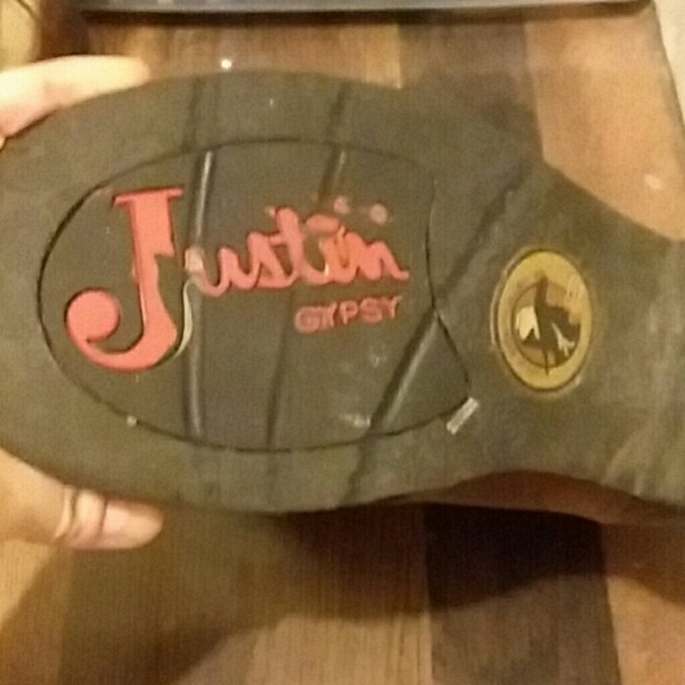 Justin Boots - Picture 2 of 4